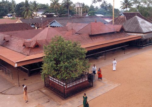 Chottanikkara_Bhagavathy_Temple,_Ernakulam-02012020163526